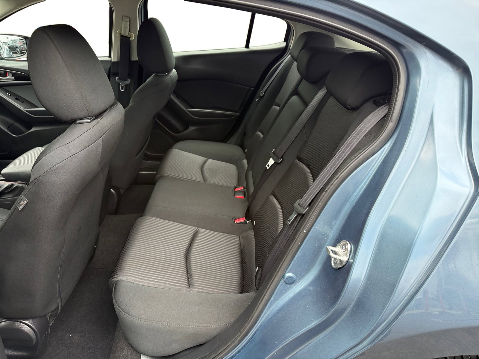 Used 2015 MAZDA MAZDA3 i Touring image 16