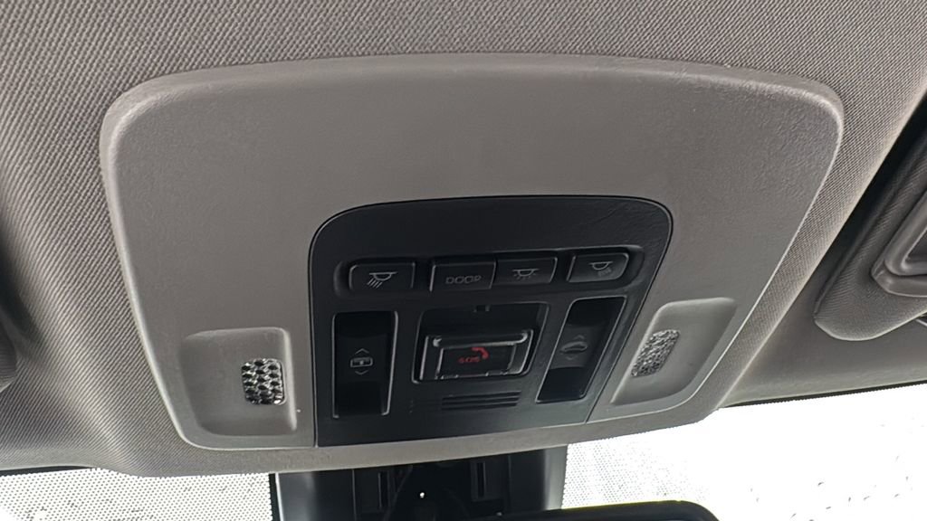 Used 2021 Toyota Camry XSE image 27