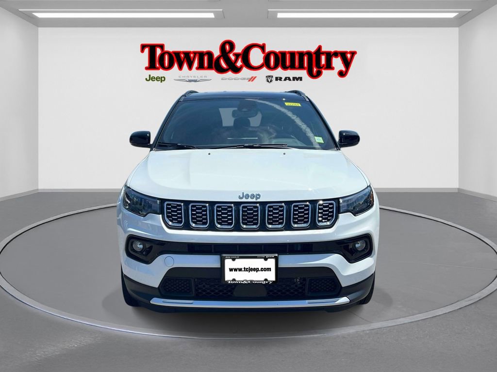 Certified 2025 Jeep Compass Limited AWD/4WD image 3