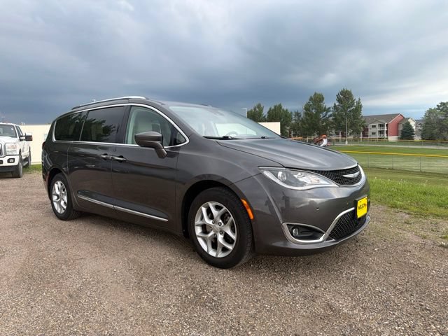 Used 2018 Chrysler Pacifica Touring-L Plus w/ Advanced Safetytec Group FWD image 3