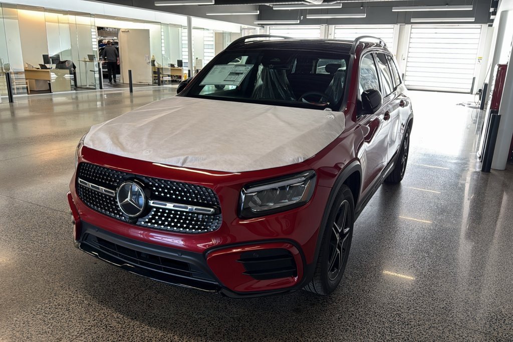 New 2026 Mercedes-Benz GLB 250 4MATIC image 2