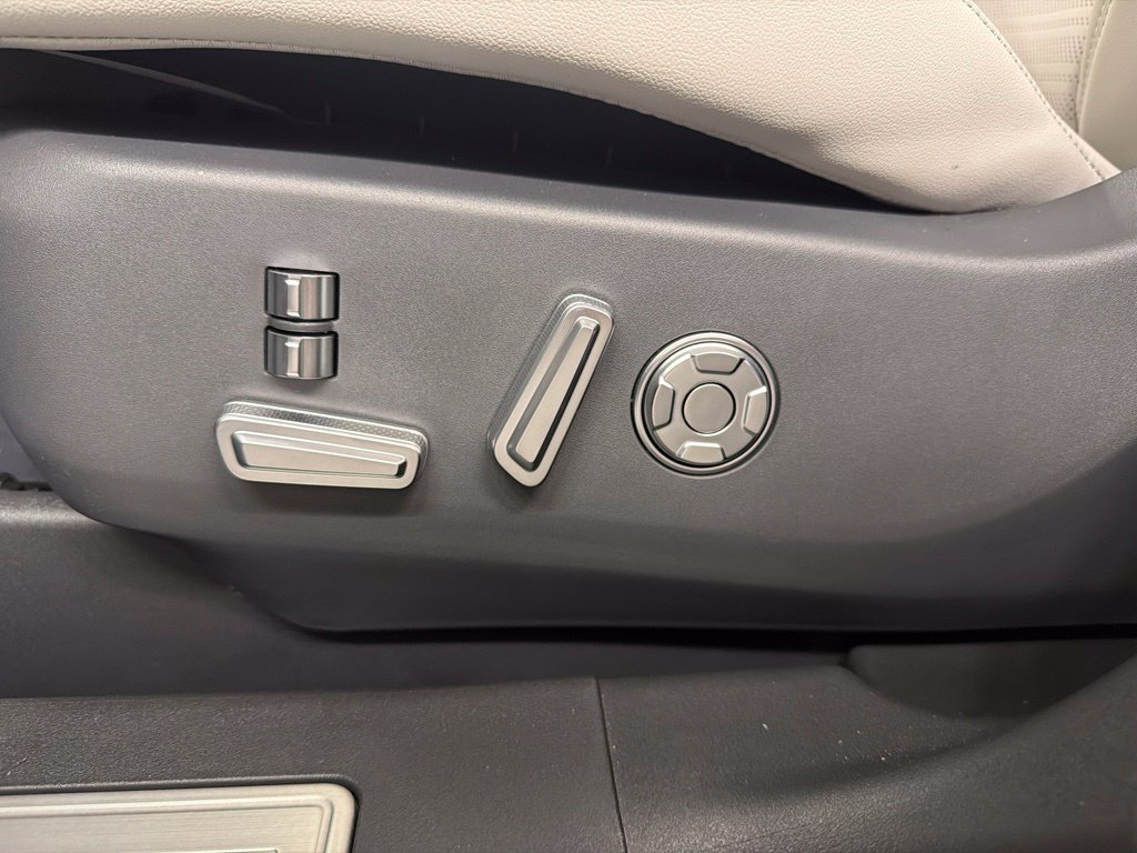 New 2026 Lincoln Nautilus Reserve AWD/4WD image 31