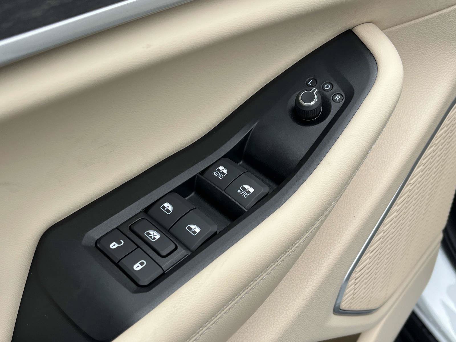 New 2026 Jeep Grand Cherokee Limited RWD image 11