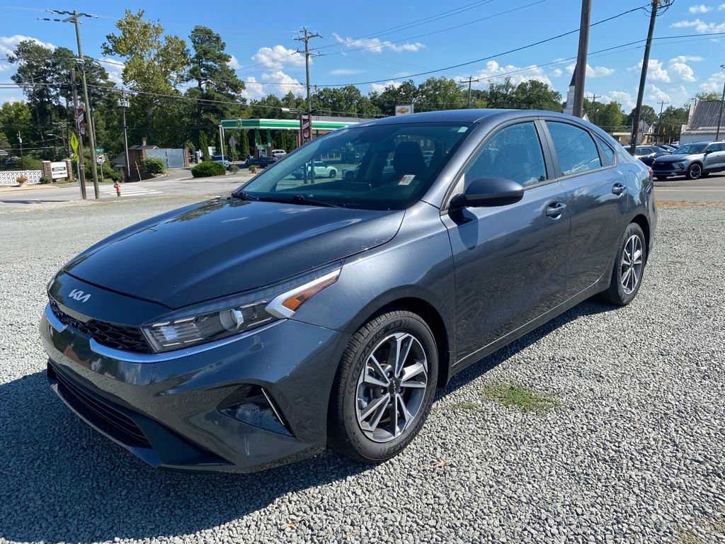 Used 2022 Kia Forte LXS FWD image 7