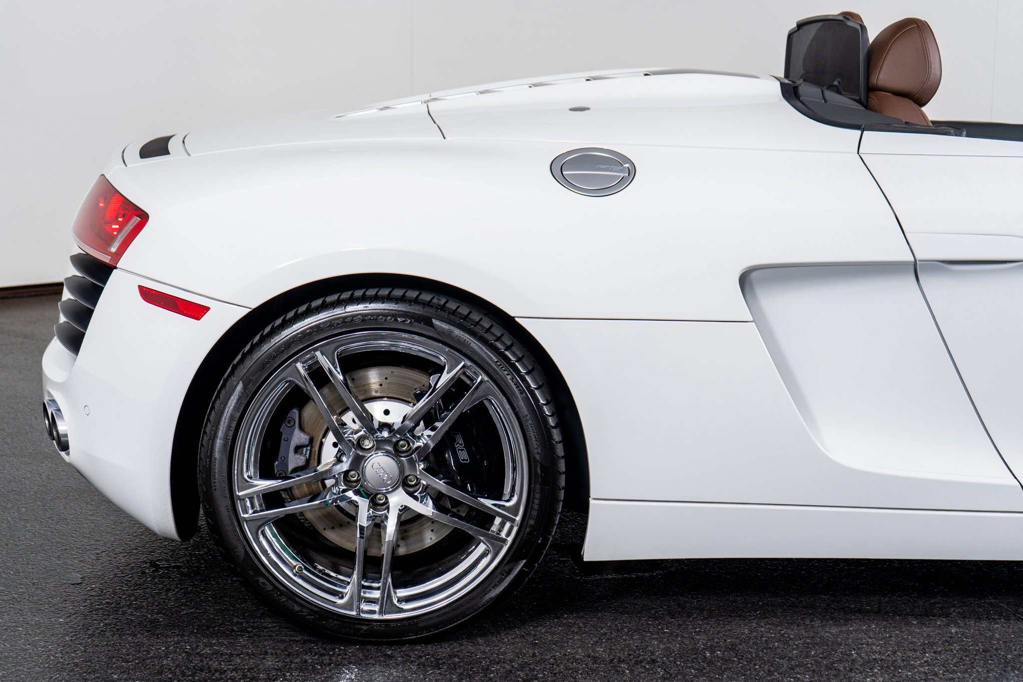 Used 2011 Audi R8 V8 image 8