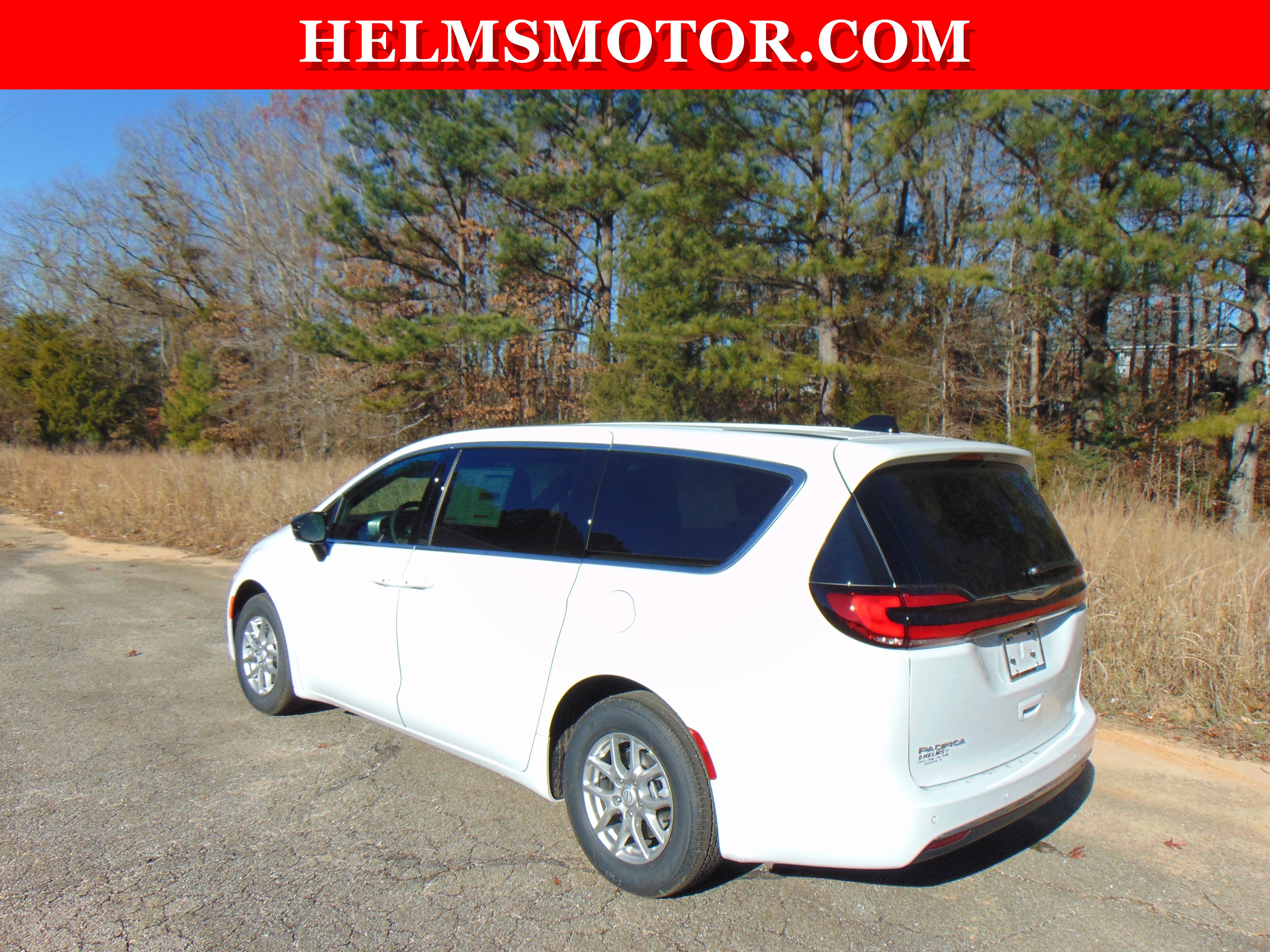 New 2026 Chrysler Pacifica Select image 11