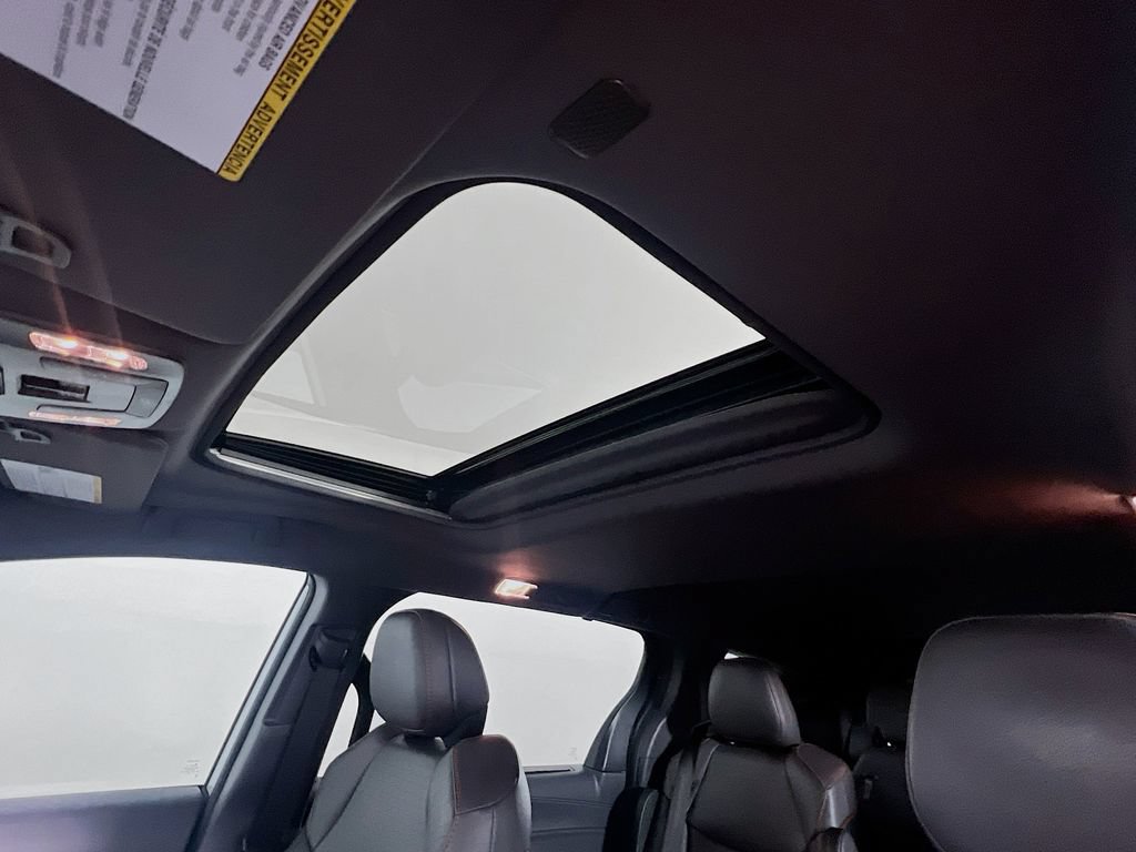 Used 2023 Toyota Sienna XSE w/ XSE Plus Package AWD/4WD image 22