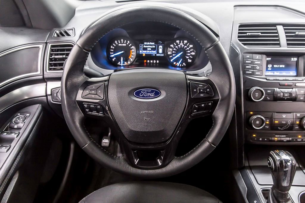 Used 2018 Ford Explorer XLT image 20