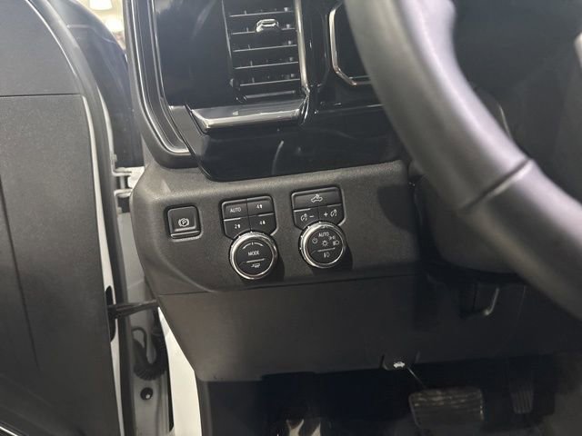 Used 2025 GMC Sierra 1500 Elevation image 13