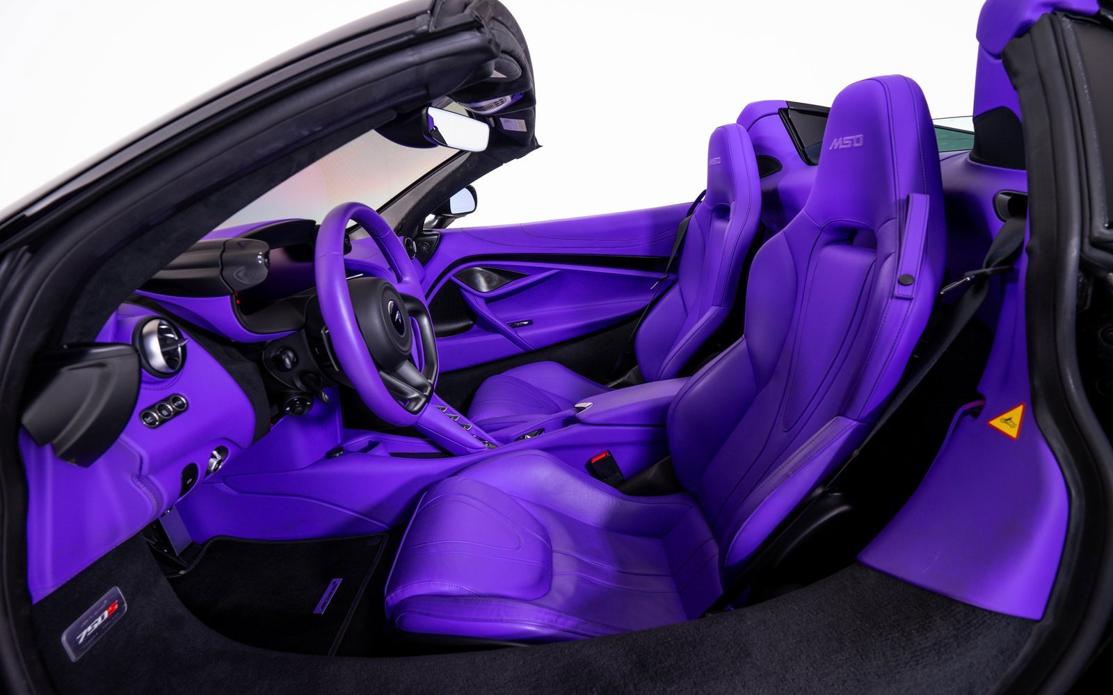 Used 2024 McLaren 750S Spider image 23