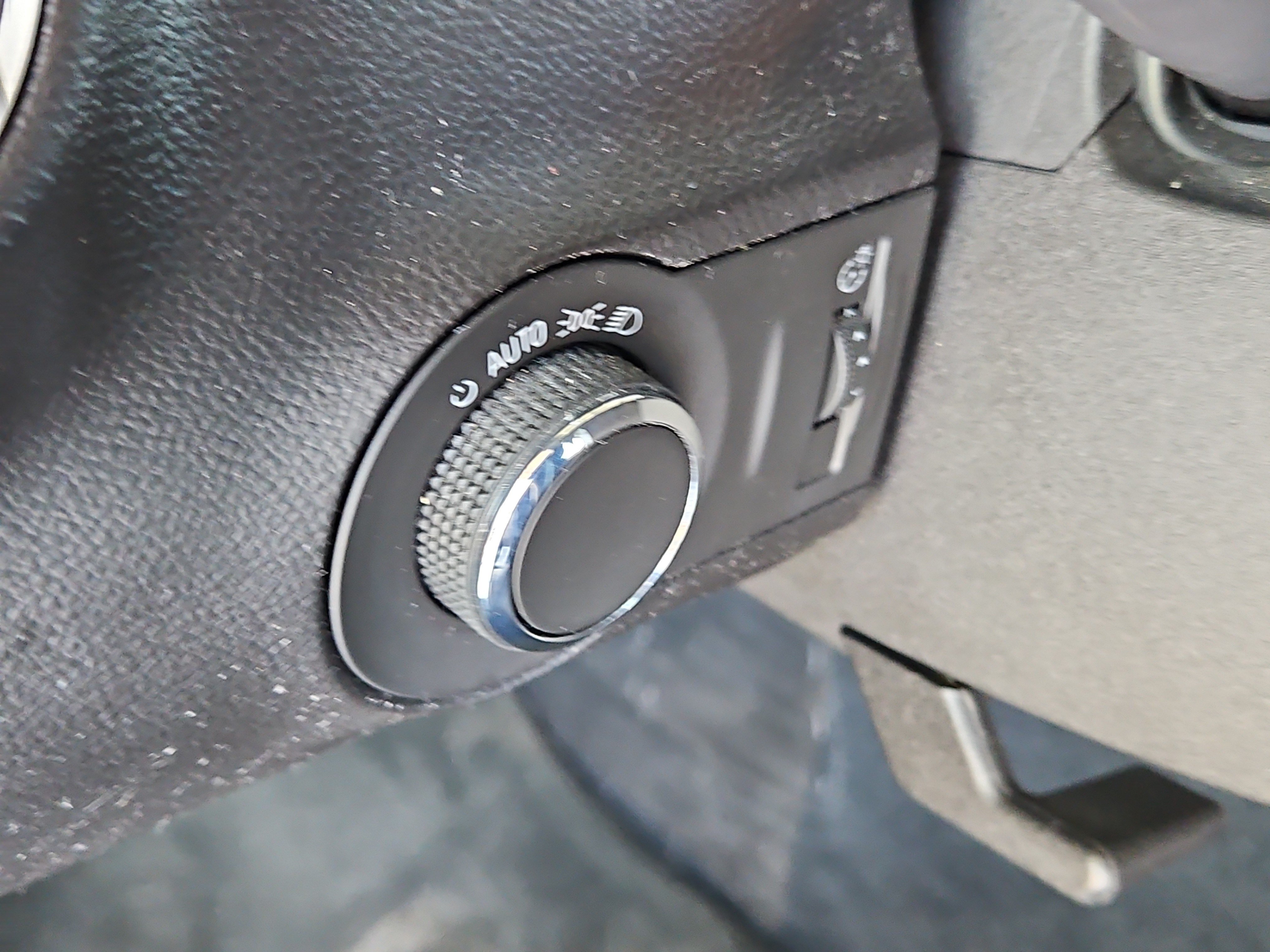 Used 2015 Chevrolet Camaro LS RWD image 19