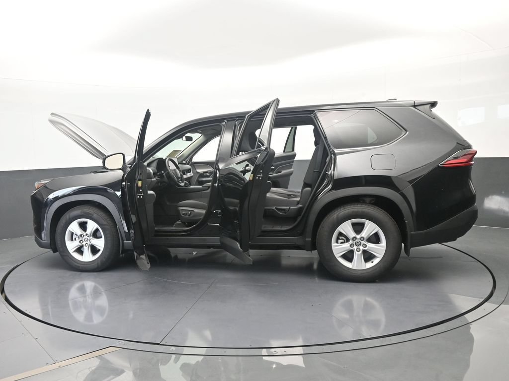 Used 2025 Toyota Grand Highlander FWD image 62