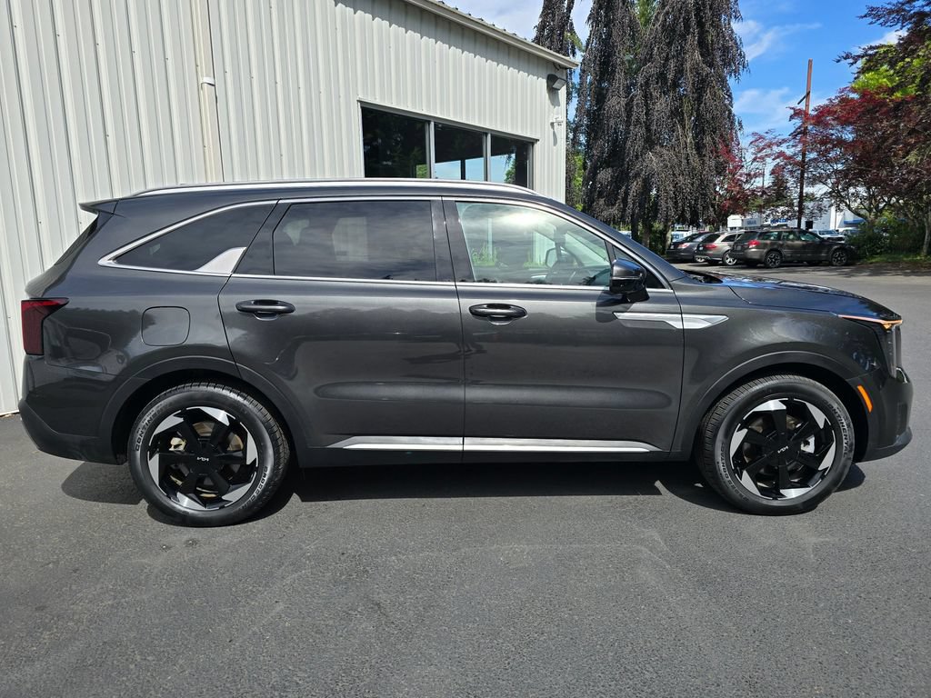 Used 2025 Kia Sorento EX w/ EX Panoramic Sunroof Package AWD/4WD image 3