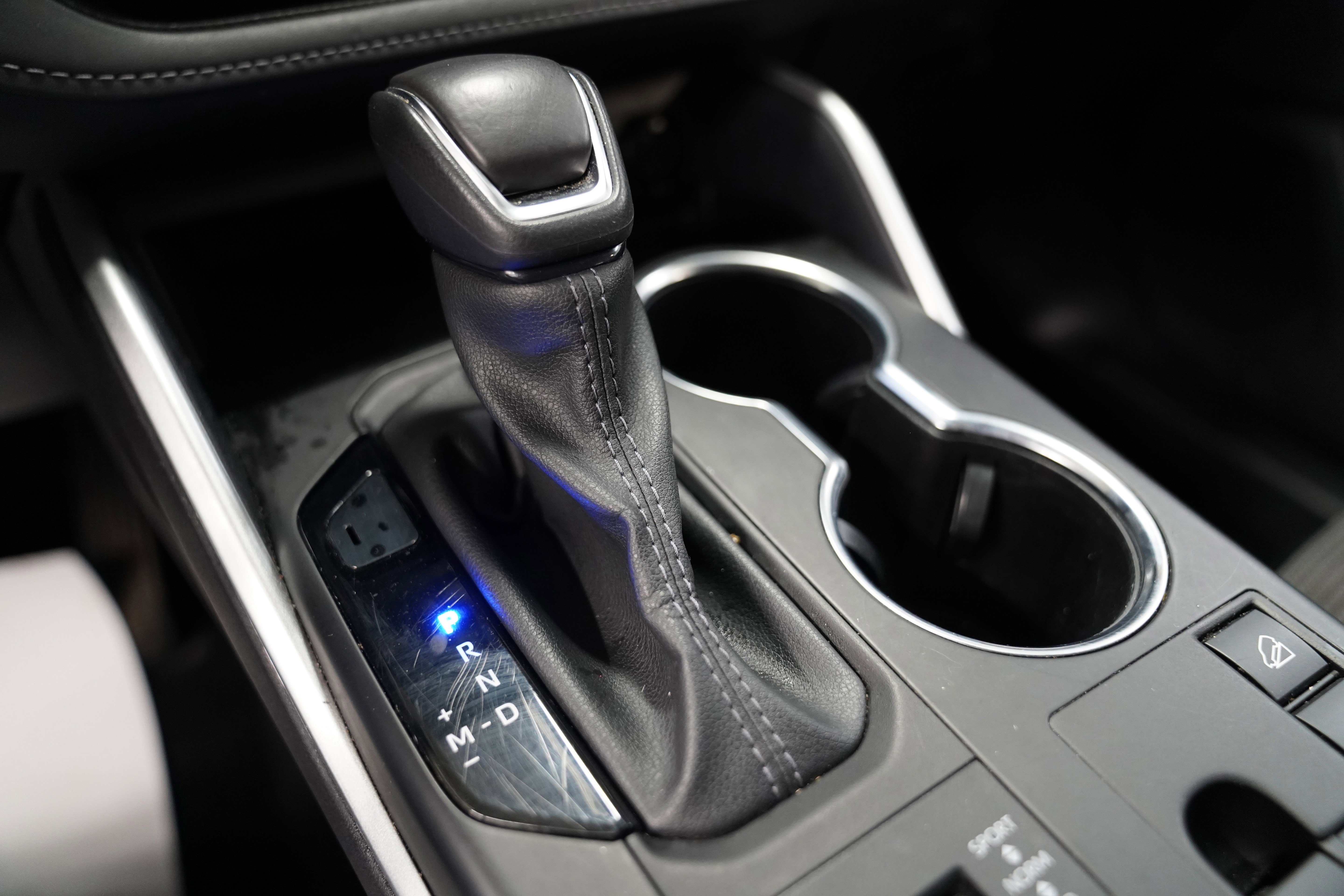 Used 2024 Toyota Highlander LE image 22