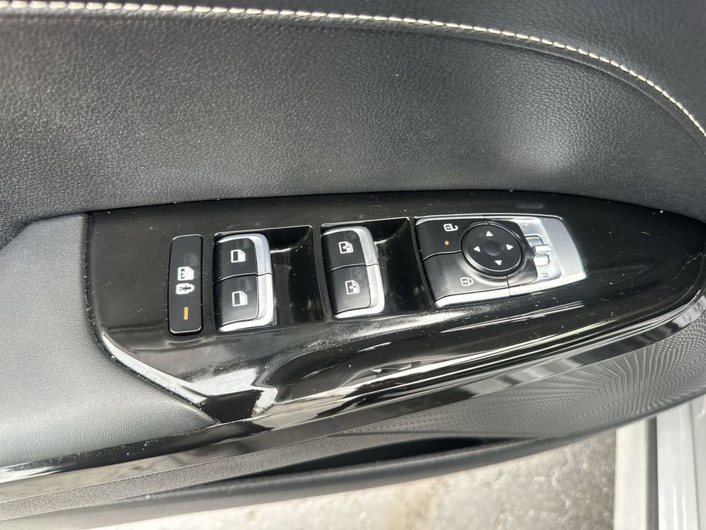 Used 2025 Kia K5 GT-Line image 13