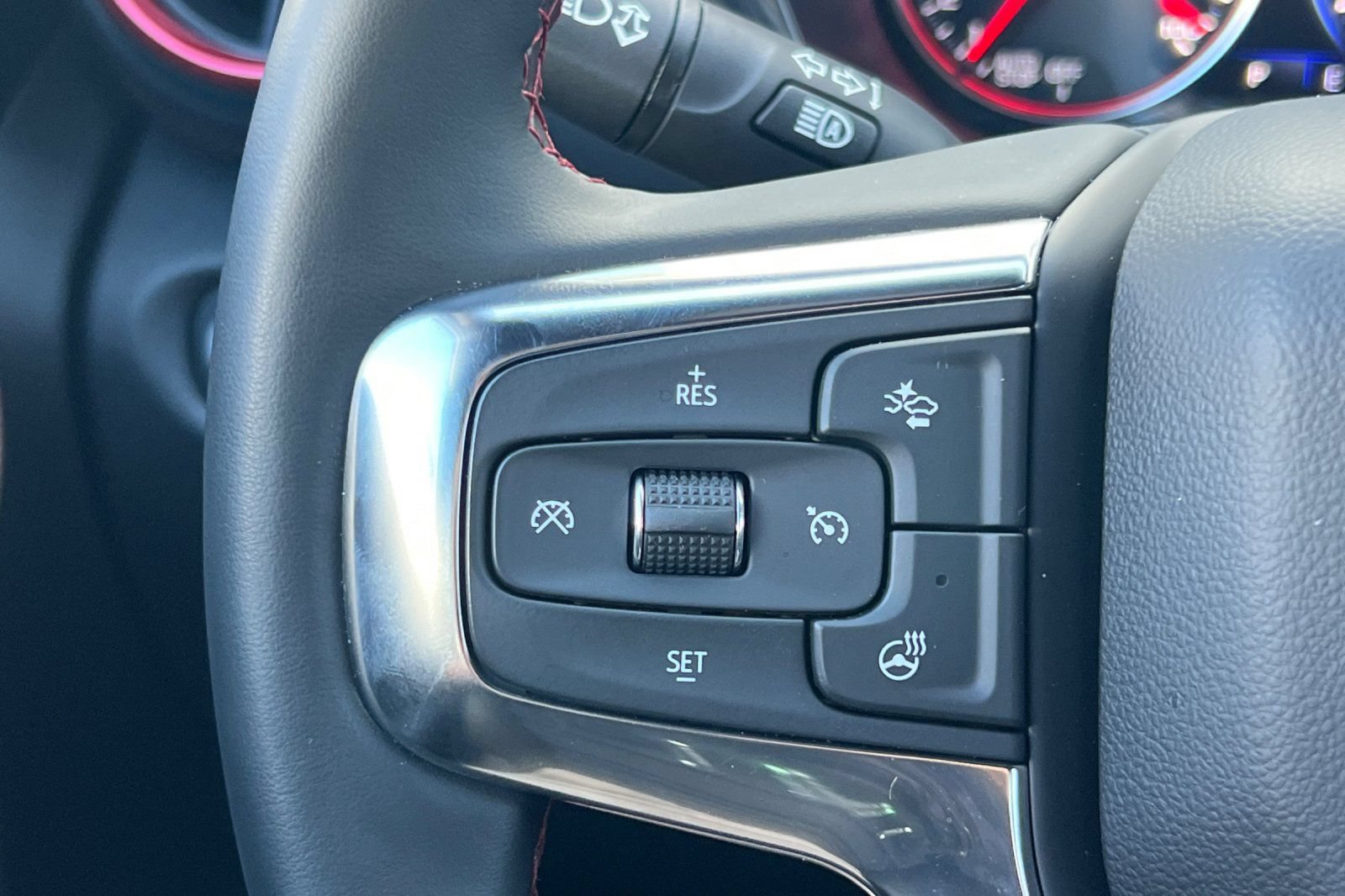 Used 2025 Chevrolet Blazer RS AWD/4WD image 33