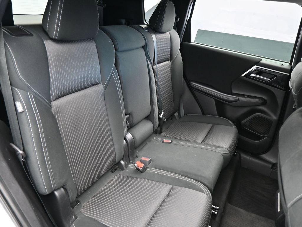 Used 2022 Mitsubishi Outlander ES image 43