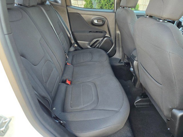 Used 2020 Jeep Renegade Latitude image 30