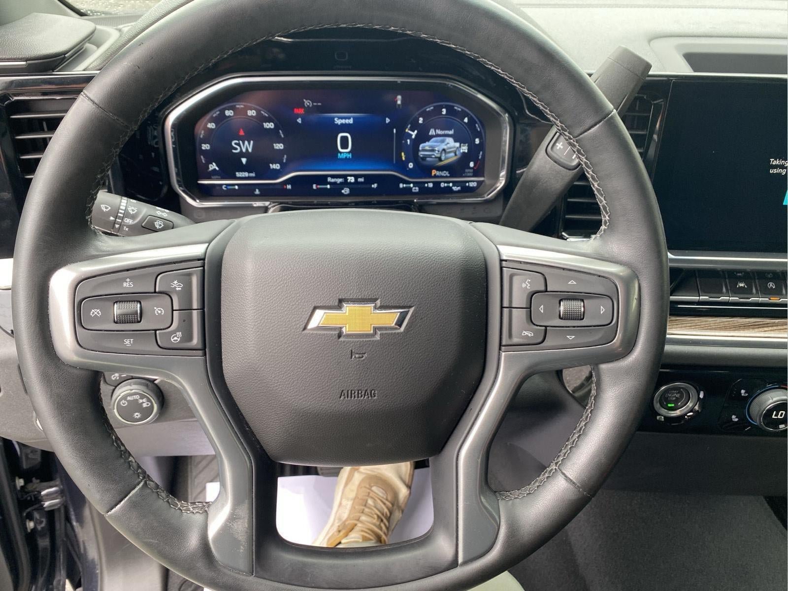 Used 2023 Chevrolet Silverado 1500 LT AWD/4WD image 35