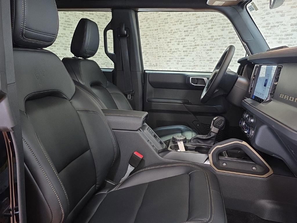 New 2025 Ford Bronco Badlands image 18