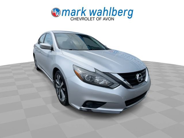 Used 2016 Nissan Altima 2.5 SR FWD image 2