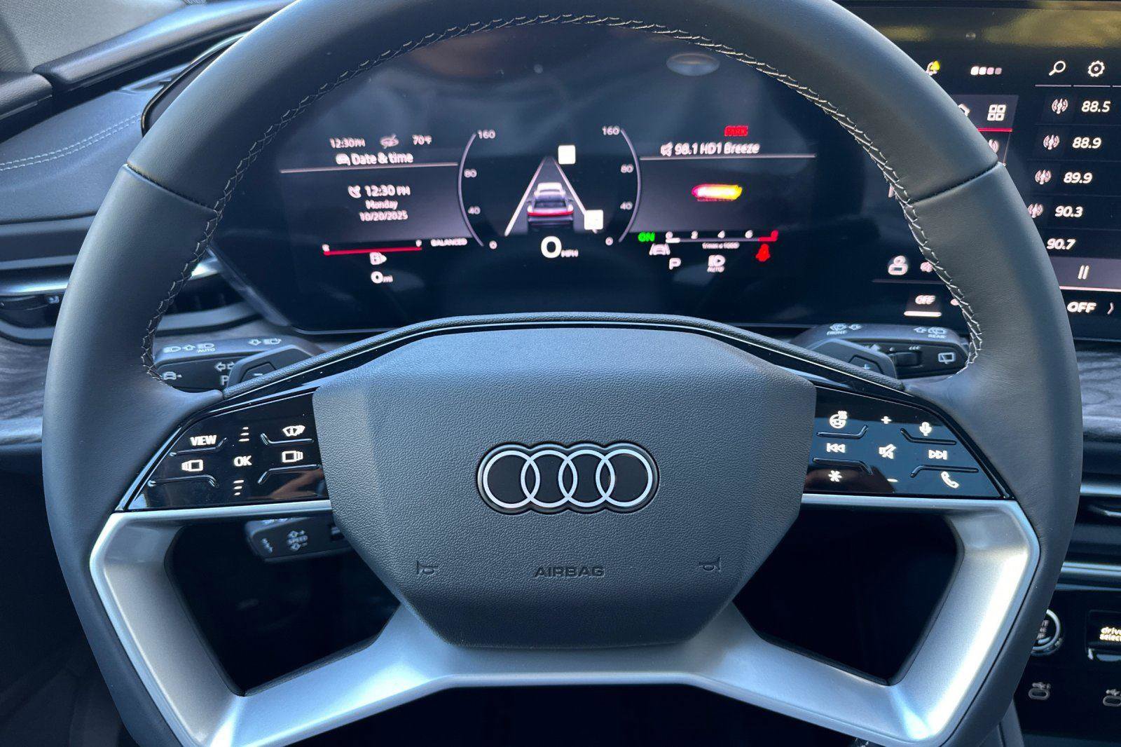 Certified 2025 Audi Q5 Premium Plus w/ Premium Plus image 24