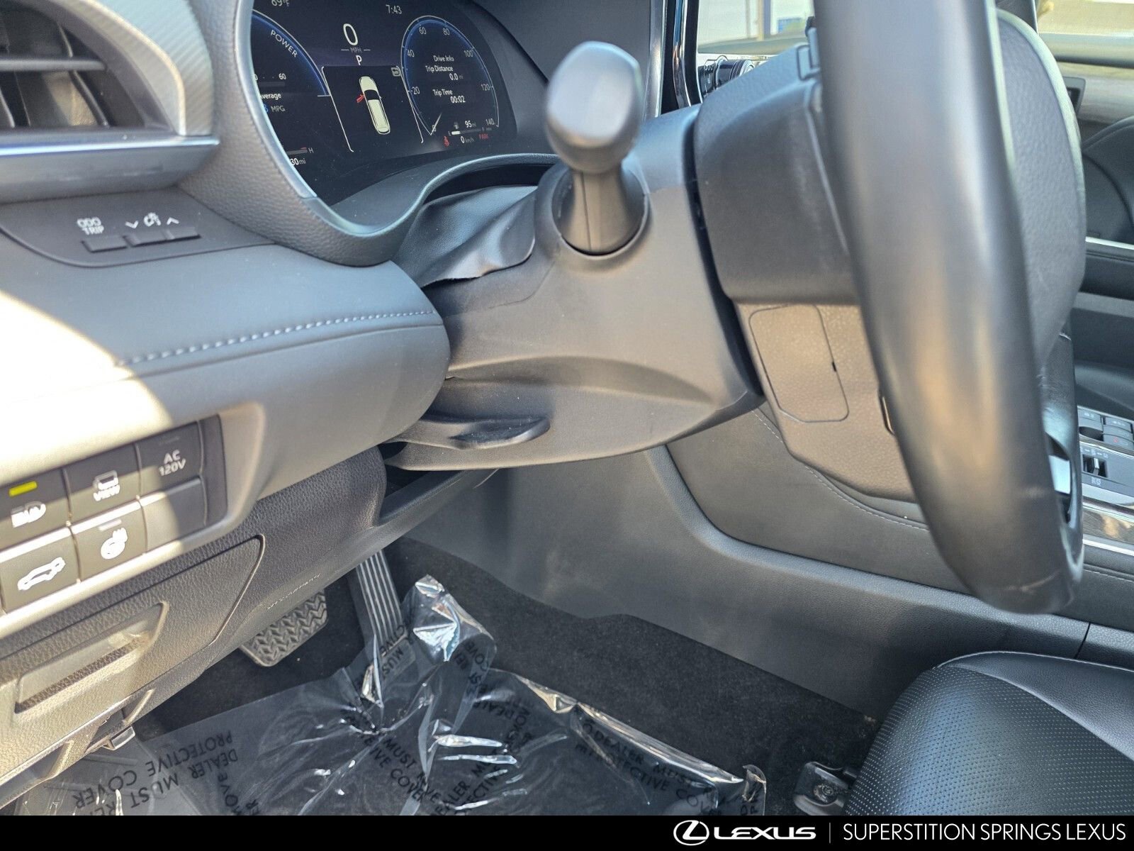 Used 2023 Toyota Highlander Platinum image 16