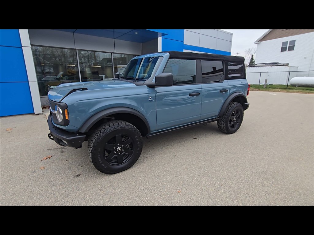 Used 2021 Ford Bronco Black Diamond image 4