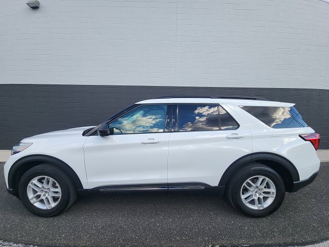 Certified 2025 Ford Explorer Active AWD/4WD image 3