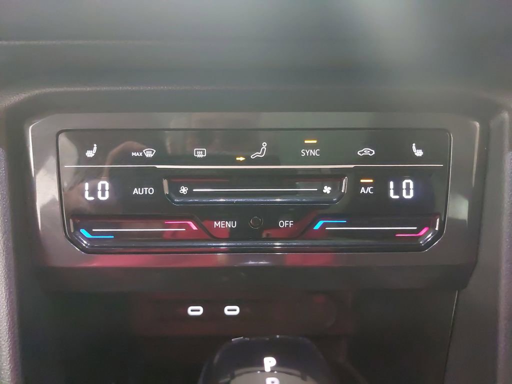 Used 2023 Volkswagen Tiguan SE image 20