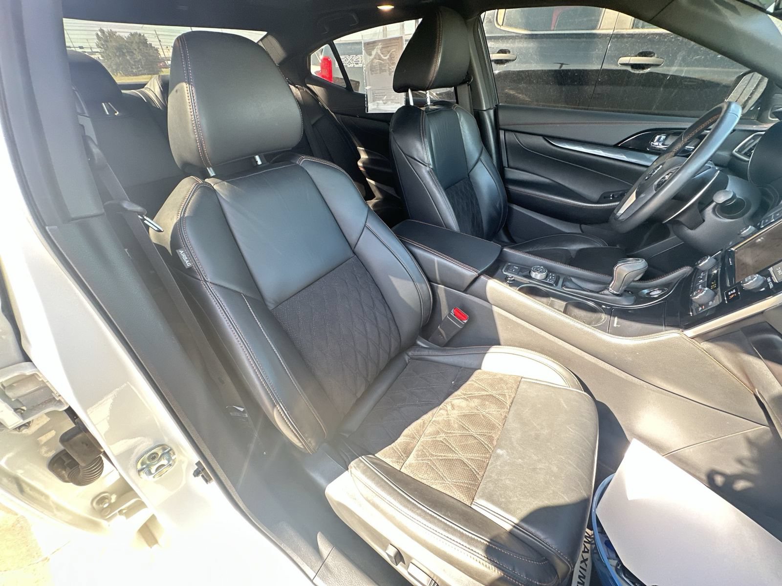 Used 2022 Nissan Maxima SR w/ Sport Mat Group FWD image 29