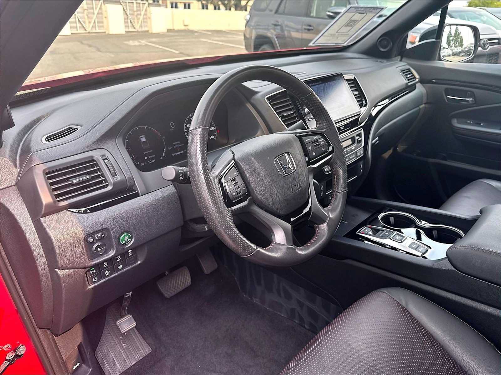Used 2025 Honda Ridgeline Black Edition image 16