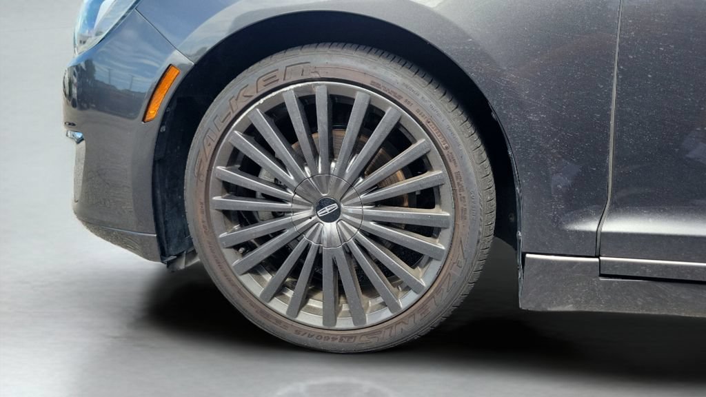 Used 2017 Lincoln MKZ Reserve FWD image 3