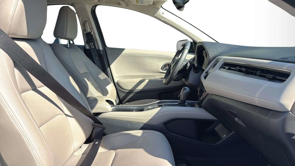Used 2022 Honda HR-V EX-L image 8
