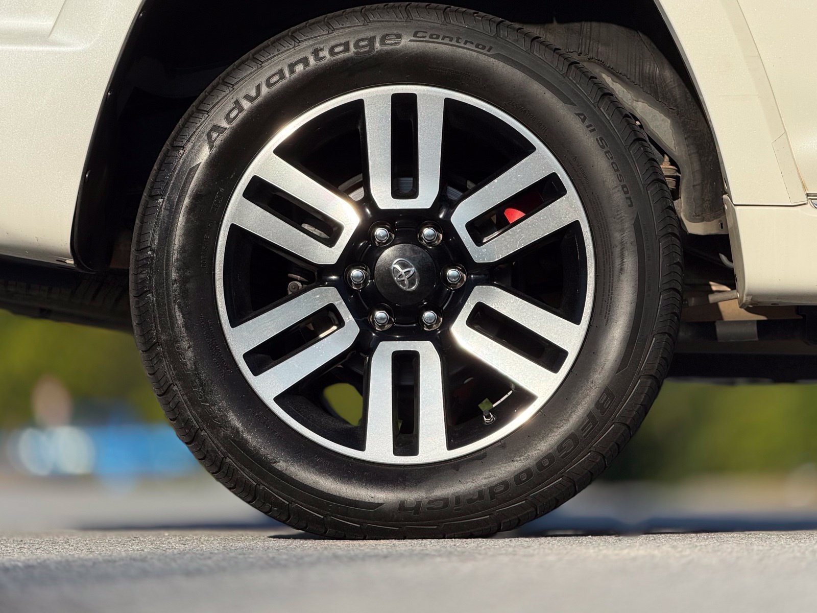 Used 2019 Toyota 4Runner Limited AWD/4WD image 19