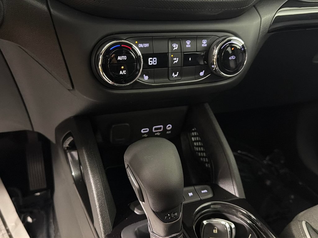 Used 2021 Chevrolet TrailBlazer LT w/ Convenience Package AWD/4WD image 23