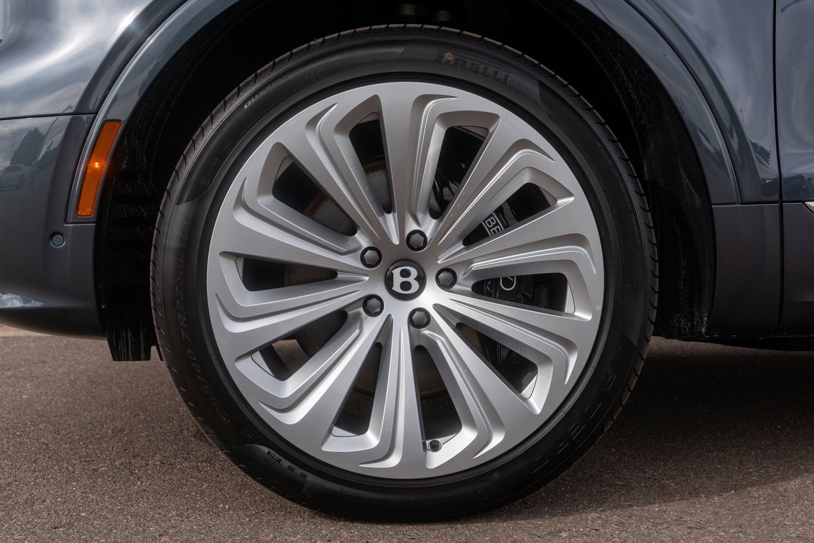 New 2025 Bentley Bentayga image 8