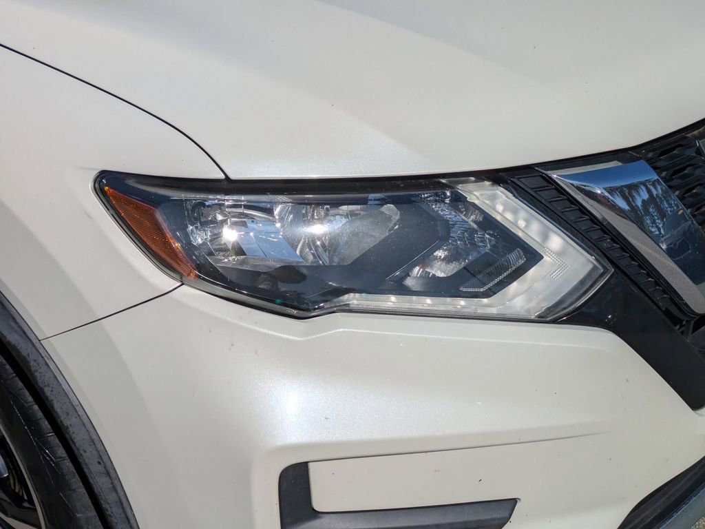 Used 2017 Nissan Rogue SL FWD image 10