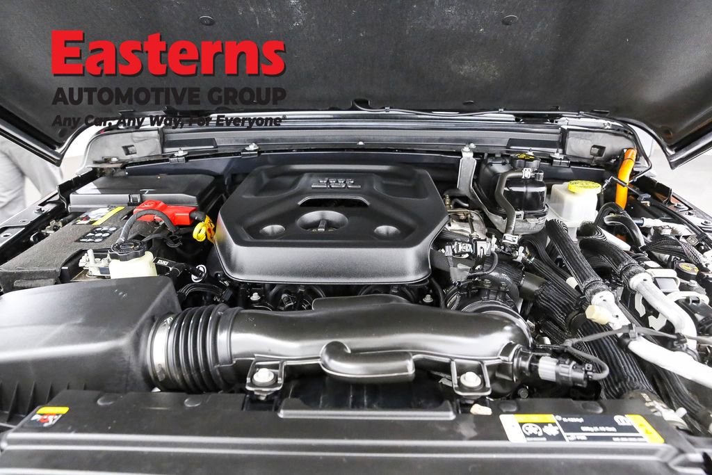 Used 2023 Jeep Wrangler Unlimited w/ Dual Top Group image 7