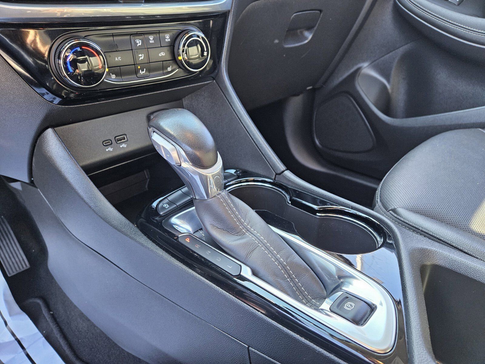 Used 2024 Buick Encore GX Sport Touring w/ Comfort Package image 24