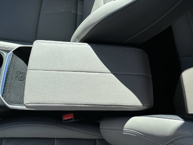 Certified 2025 GMC Terrain Elevation w/ Elevation Premium Package AWD/4WD image 30