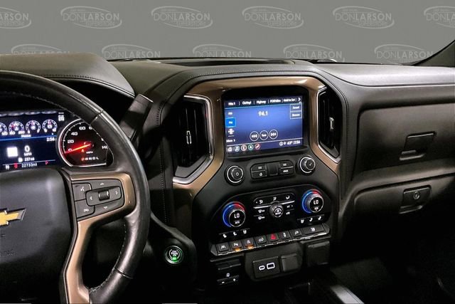 Used 2022 Chevrolet Silverado 1500 High Country w/ Technology Package image 32