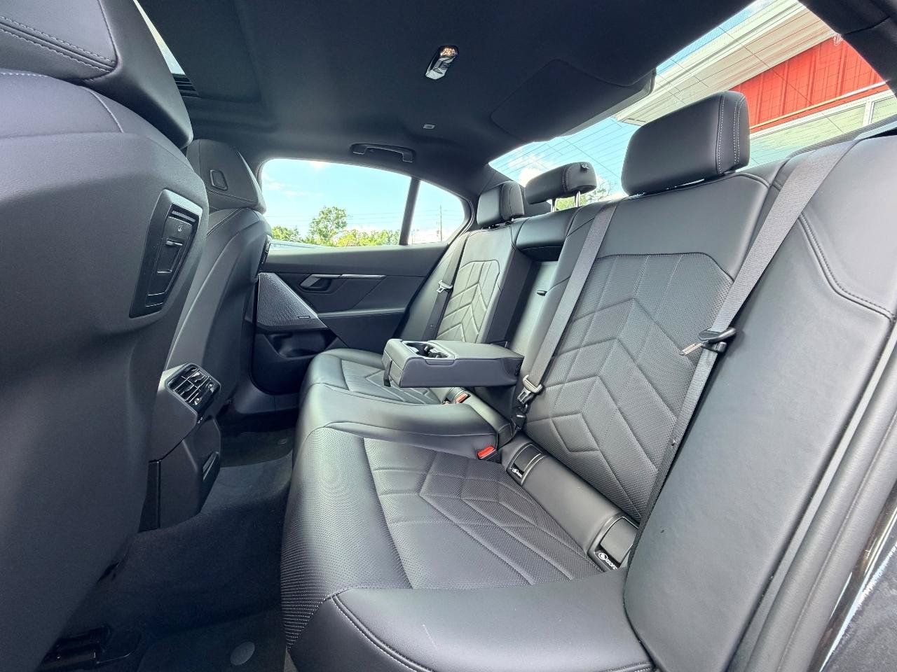 Used 2025 BMW 530i RWD image 35