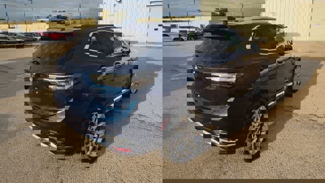 Used 2023 Buick Envision Avenir image 8