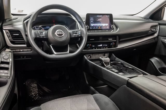 Used 2024 Nissan Rogue SV FWD image 7