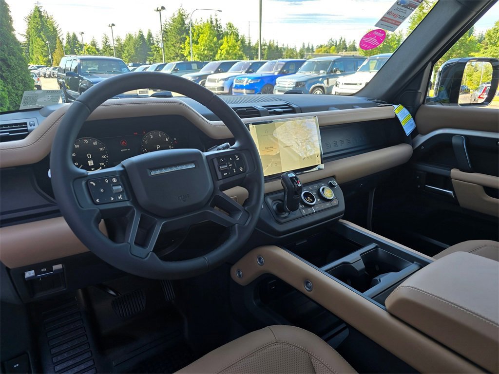 New 2025 Land Rover Defender 90 X-Dynamic SE image 10