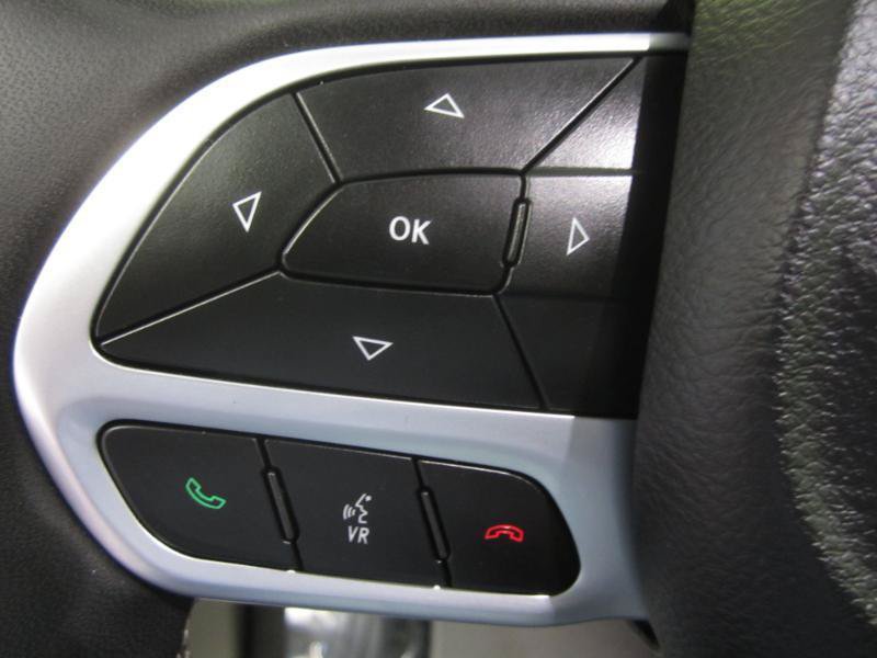 Used 2023 Chrysler Voyager LX FWD image 24