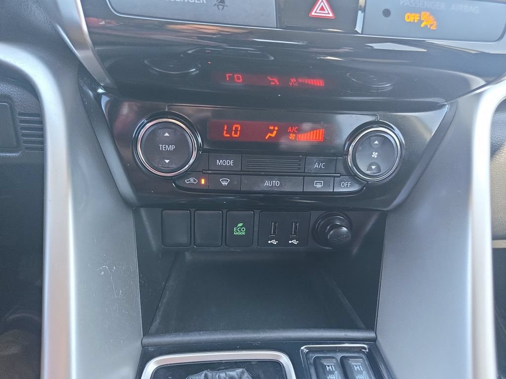 Used 2020 Mitsubishi Eclipse Cross LE FWD image 25