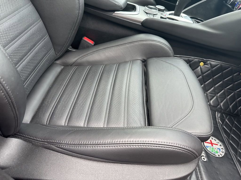 Used 2022 Alfa Romeo Giulia Veloce image 62