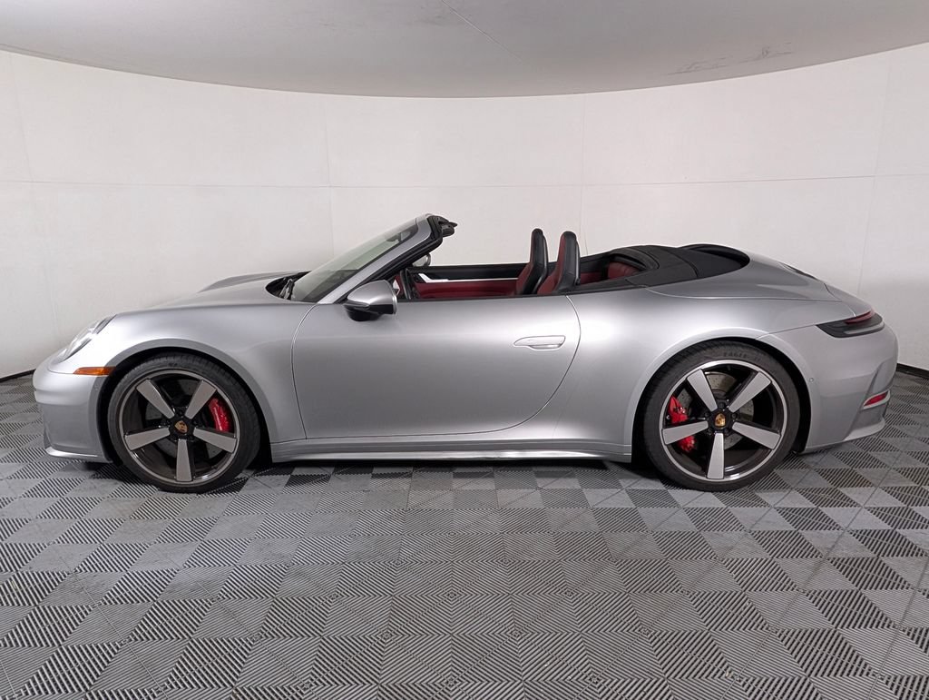 Certified 2025 Porsche 911 Carrera S RWD image 2